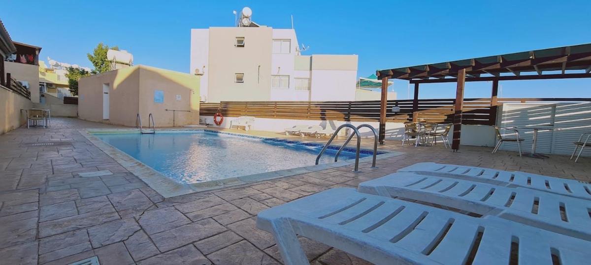 Stay Sunshine Apartment Paralimni Exterior photo